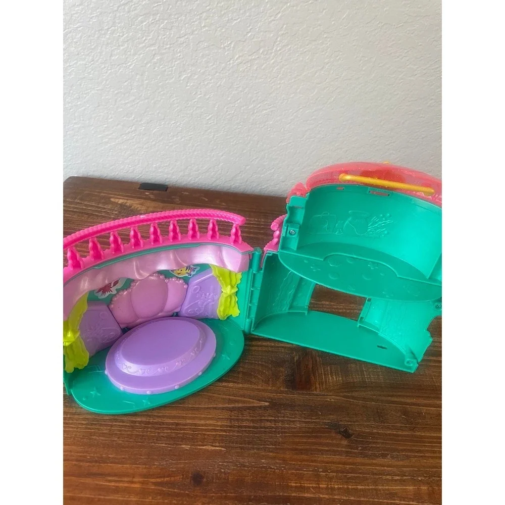 2011 Mattel‎ Polly Pocket
